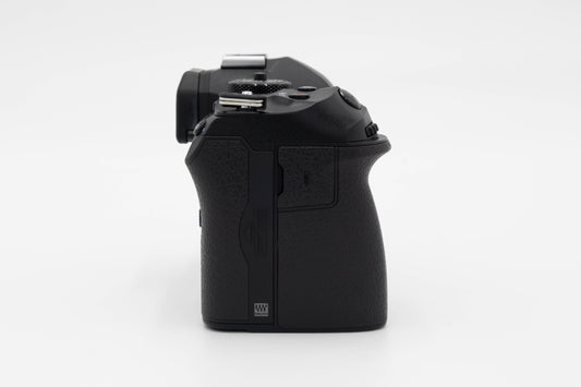 OM SYSTEM OM-1ボディ