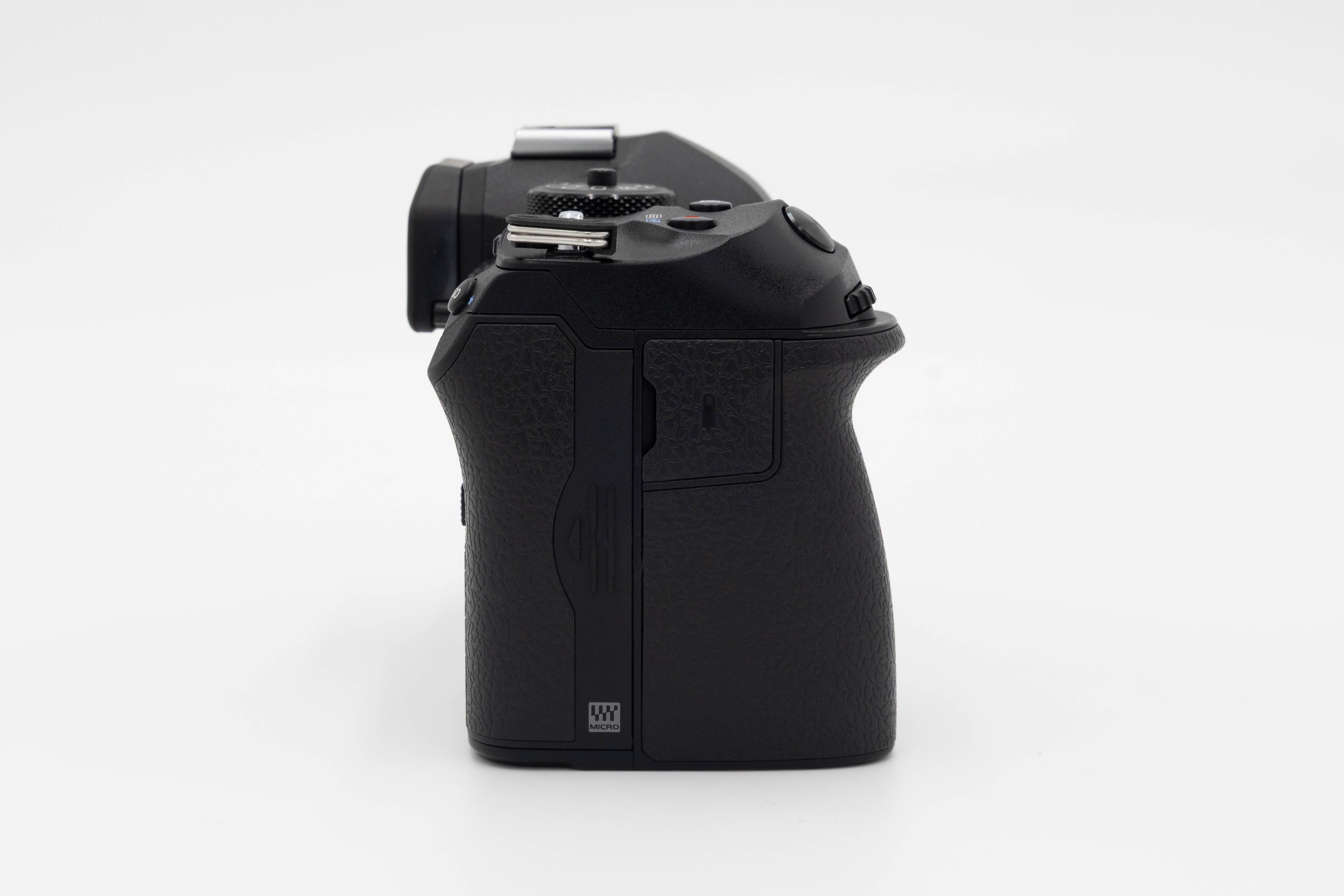 OM SYSTEM OM-1ボディ