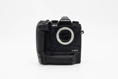 OLYMPUS OM-D E-M1X ボディ